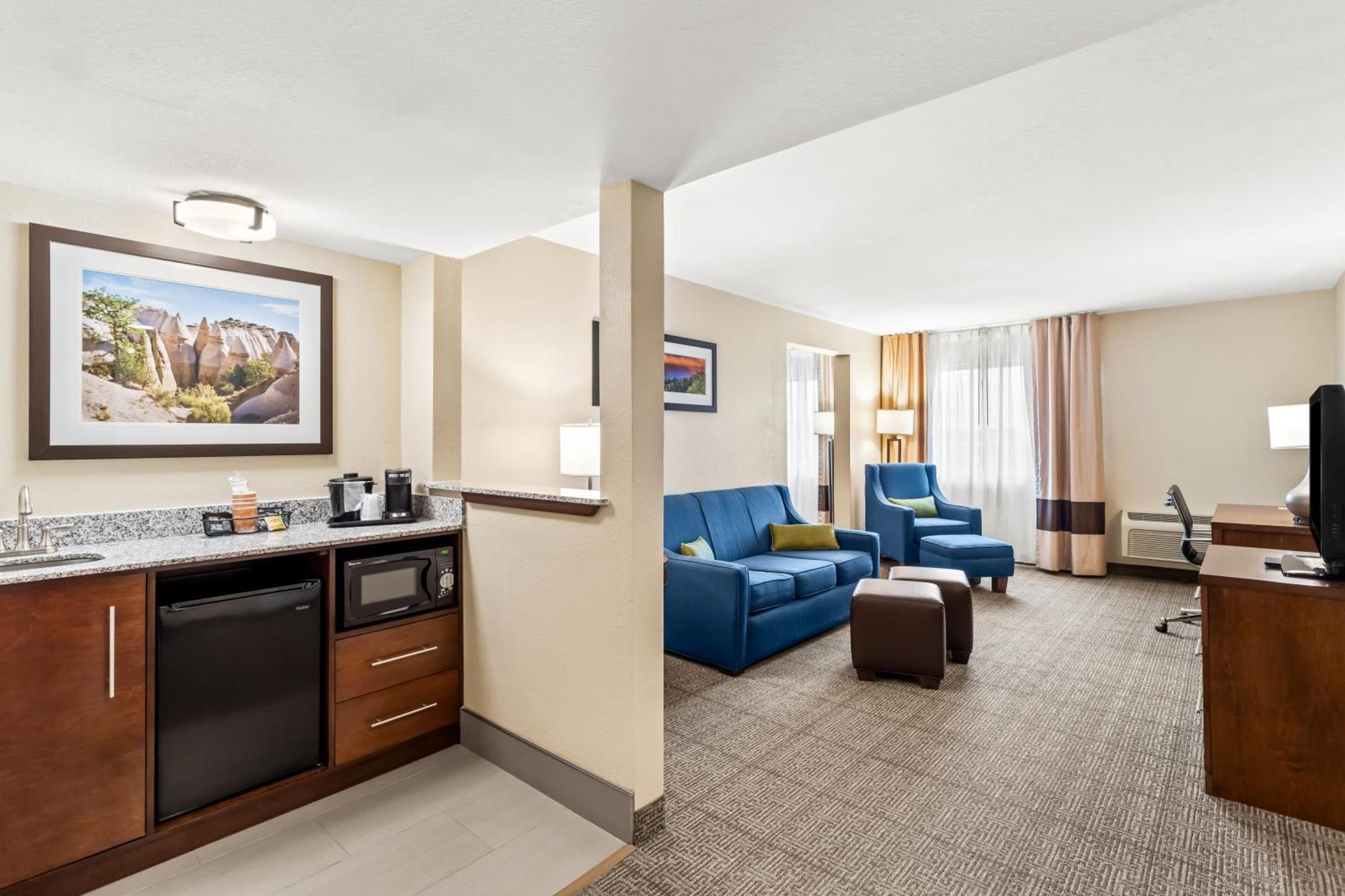 Comfort Inn & Suites Albuquerque Downtown Exteriör bild