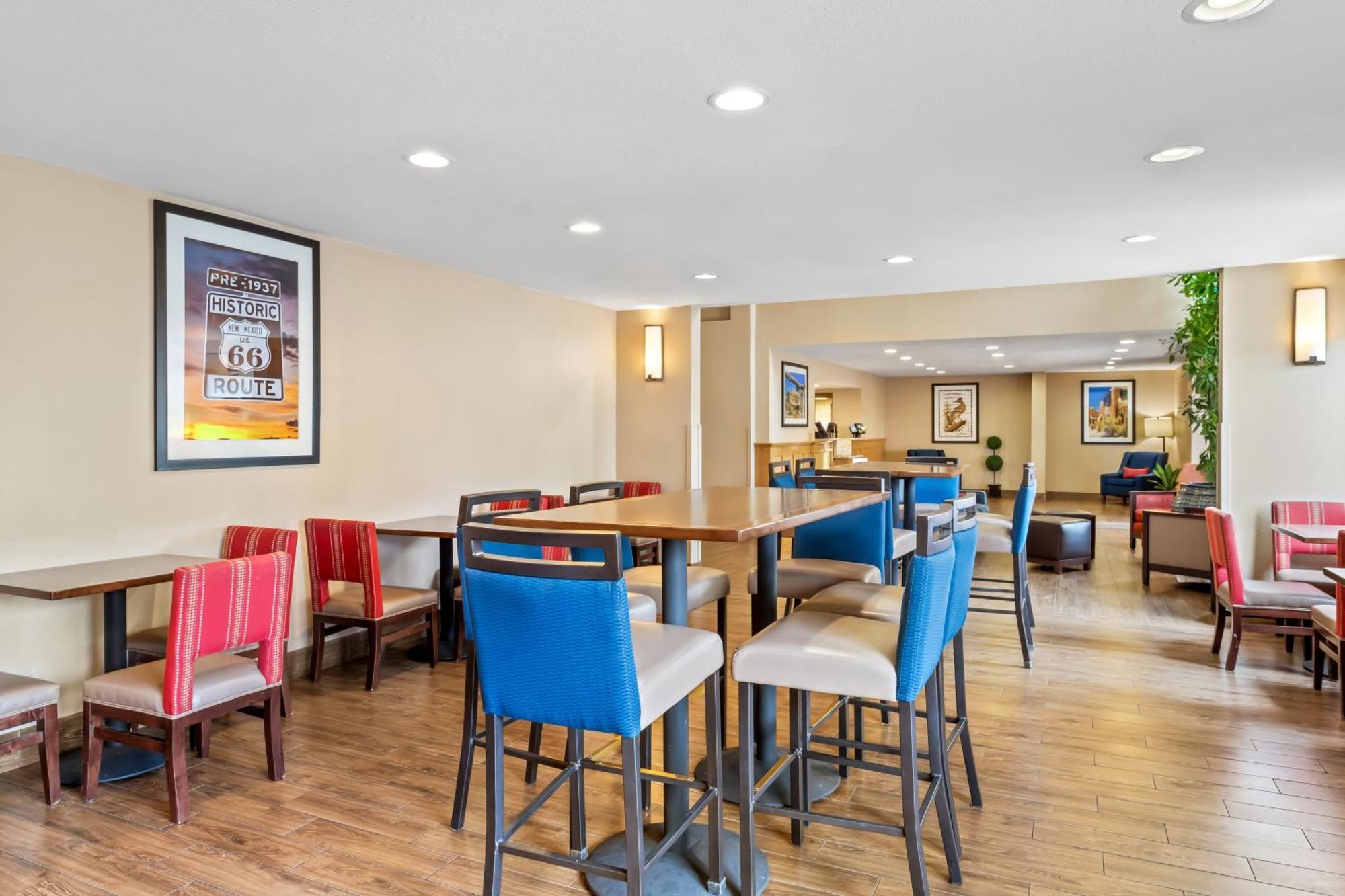 Comfort Inn & Suites Albuquerque Downtown Exteriör bild